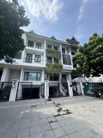 cho thuê nhà nguyễn tuân thanh xuân 120m2, 5 tầng, 1 hầm, mặt tiền 8m, 32tr/th