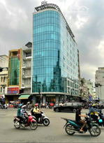 tòa nhà góc 2mt trần hưng đạo quận 5 - dt 10x37m - cn 3.500m2 - 11 tầng - hđt 850 triệu - 290 tỷ