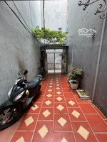 bán nhà hiếm trong tầm giá-trung tâm cầu giấy-nhà đẹp ở ngay-ngõ thông-gần mặt phố-oto đỗ cách 30m