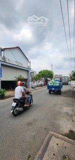 bán gấp nhà mt 7x25, cấp 4 + lửng, 9tỷ tl hiệp thành 13, q12