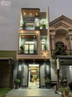 Nhà 1 trệt 2 lầu mới hoàn thiện - Đường D4 Khu Dân Cư Hồng Loan