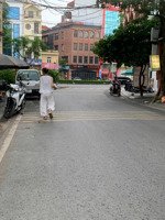 hot! nhà cách phố nguyễn văn cừ hơn chục m - đường 15m - kinh doanh