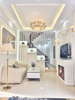 chủ cần bán gấp giảm chào 200tr nhà biên giang 33m2 5 tầng chỉ 3,x tỷ, đầy đủ nội thất.