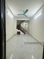 cho thuê nguyên căn bồ đề- 32 m2 4 phòng ngủ gần hồ giá 9tr/th