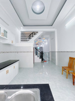 5 tỷ- 4 chỗ tới nhà- cách mt chính chỉ 20m- đến q.4 chỉ 3 phút