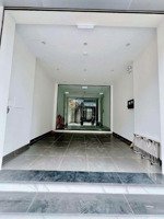 bán nhà mặt phố kinh doanh, dt 61m2 xây mới 5 tầng tm 22 tỷ, 2p ra kđt văn quán. lhcc 
