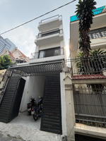 hxh thông nguyễn đình chiểu q1 - gần 100m 5 tầng - có thể lắp thang máy- 8pn - sát bên gem center