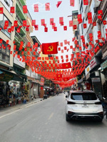 bán nhà hàng cháo văn miếu, đống đa
vị trí: trung tâm quận đống đa, gần văn miếu quốc giám