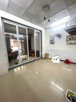 nhà lạc long quân - hẻm xe hơi - 63m nở hậu - nhỉnh 8 tỷ