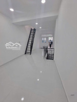 xuất cảnh bán gấp nhà mới 3 tầng phố tây trần hưng đạo - 35m2 - 6 tỷ - sân thượng đẹp