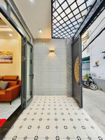 nhà bán gấp tại đ. hoa sứ, p. 2, phú nhuận, giá 1,99 tỷ, dt 46m2, thuê: 19tr/tháng, sổ hồng riêng