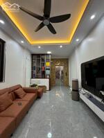 Bán nhà phố Mai Anh Tuấn_thang máy_view hồ ở sướng_sđ cc sẵn gd_40m2_giá chào 18,3 tỷ