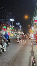 hẻm gần 6m 1 trục phan huy ích, p14, gò vấp. 8,01x16m. 2 tầng. chỉ 15 tỷ tl.
vị trí đẹp, gần emart