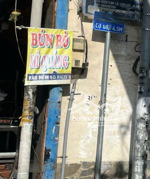 ngay trường sa đi vào, ô tô thông thoáng, nhà ba tầng mới, sẵn nội thất đẹp, đón tết sang.