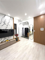 cần bán gấp căn tập thể phố vọng hà, hoàn kiếm, 30m ra phố,nhà đẹp tầng đẹp ,2 ngủ sổ to đùng, 60m