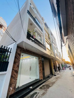 bán nhà riêng chính chủ ô tô đỗ trước của nhà tại mặt ngõ 155 phương lưu