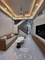 chỉ 8.2 tỷ! bán nhà lê quang đạo 40mx5t, 06 ngủ, ngõ thông rộng gần 3m, gần ô tô