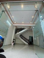 cho thuê nhà 3 tầng mặt tiền đường khu bàn cờ - nha trang, vị trí phù hợp kinh doanh. lh:0901300194