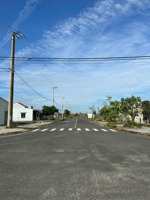 mặt tiền đường 10m5 trục thông sông, cách biển 800m