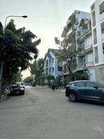 gấp: kdc nam long,trần trọng cung,bán đất tặng nhà cấp 4,đường 8m ô tô tránh,4x16.giá 8.9 tỷ