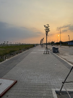 nền đẹp 5x26 đường 20m vĩa hè rộng 6m. kết nối võ văn kiệt nối dài. sổ sẵn. nh hỗ trợ 75% 40 năm