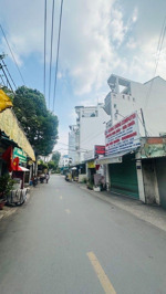 nhà mới ở ngay - hẻm oto - 1 căn ra mặt tiền - nhỉnh 3 tỷ