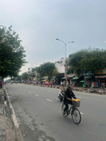 bán nhà mặt tiền 77 đường lê trọng tấn dt 7,7x24 đúc 1 trệt 2 lầu bấn 32 tỷ )(46567878