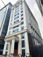 chủ bán gấp apartment liễu giai đang thuê 200tr/tháng toà nhà 9 tầng thang máy oto tránh mặt phố kd