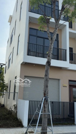 bán căn xẻ khe 3mt ngang 8m x 20m xây 6m 3 lầu, đường 24m. giá 6.2 tỷ full vay 7.1 tỷ