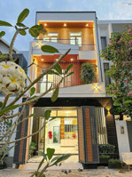 nhà gần trường đh văn lang, nơ trang long, bình thạnh, giá 4 tỷ, dt 67m2, còn hđ thuê 20tr/tháng