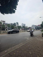 bán nhà sài đồng,55m_4 ngủ, 20m ra hồ,ô tô tranh dừng đỗ,phun nội thất,8xty