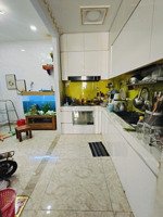 mặt tiền bùi minh trực, gần chợ sáng phường 6, q8 cần bán gấp giá chỉ 9,5 tỷ.