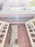 Bán nhà Đội Cấn, Ba Đình, gần ôtô, sân để xe rộng, 150mx3t, 32 tỷ, 0985696268