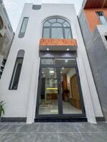 Nhà trệt lầu xây mới Full nội thất - Gần Siêu Thị Vincom Hùng Vương