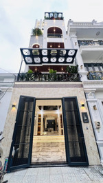 chú năm kẹt tiền trước tết bán giá 2 tỷ 790 triệu tại quận 4, tôn đản. dt 80m2, ngang 4m, shr chuẩn