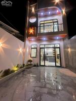 Nhà lầu P6 mới xây dựng đường oto 7 chỗ gần bờ kè Tp Mỹ Tho, Tiền Giang