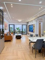 tôi cần cho thuê căn hộ 180m, 3pn, 3wc, tại 57 láng hạ, giá: 16 triệu/ tháng