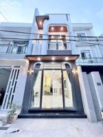 Nhà lầu xây mới 3 phòng ngủ - Đường Hồ Búng Xáng gần Đại học Cần Thơ