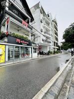 Nhà Mặt Hồ Quảng Khánh 5 Nổi 1 hầm Mặt Tiền 8M 157 Tỷ 2 Thoáng Trước Sau