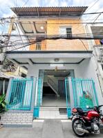 Nhà lầu góc 2 mặt tiền - Nằm gần công viên và siêu thị Vincom Hùng Vương