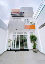 cần bán gấp nhà 1 trệt 1 lầu - 70m2 - ngay chợ tạm tân hiệp- sổ hồng hoàn công