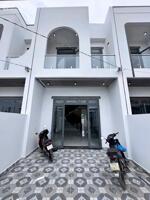 NHÀ 1 TRỆT 1 LẦU GẦN CỔNG 11 Biên Hoà - SỔ HỒNG HOÀN CÔNG