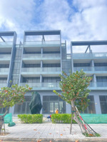 bán shophouse biển l''aurora với giá cực kì đầu tư và siêu lợi nhuận, sổ hồng riêng. lh 