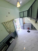 bán gấp nhà riêng 2pn, 1wc, ngay cầu vượt linh xuân, 1,3 tỷ.