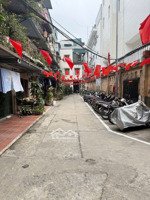 tập thể tầng 2 phố quan hoa - 100m2 - 3 ngủ, 2wc, 2 ban công full đồ ở ngay, tiện ích bạt ngàn