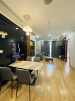 cần cho thuê căn 2 phòng ngủ, full nội thất mới timecity. nhà trống vào luôn. lh: 