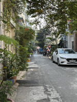 hiếm nhà tân sơn nhì tân phú-nhỉnh 6.xtỷ -4x13-2tầng-nở hậu-thông thoáng tiện ích xung quanh đầy đủ