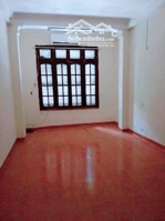 cho thuê nhà ngõ 23 đỗ quang 70m x5t ô tỗ cửa