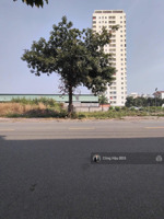 2 lô đất kdc phúc đạt. cách vincom dĩ an chỉ 5p. dt: 94m2 (5x18.8m). đường 10m. giá: 4.45 tỷ tl