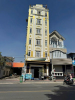 bán khách sạn mặt tiền đường hai bà trưng, p. dĩ an. 1 trệt 5lầu có 16 phòng thu nhập 130 triệu/th